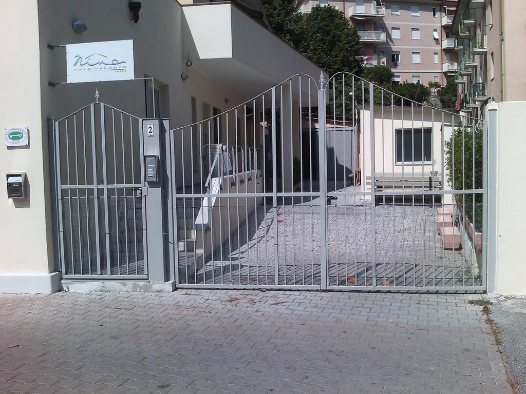 Nina Casa Vacanze Finale Ligure Luaran gambar